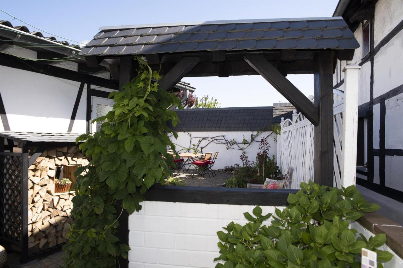 Rosige Zeiten, Ferien Im Fachwerkhaus Mechernich Ngoại thất bức ảnh